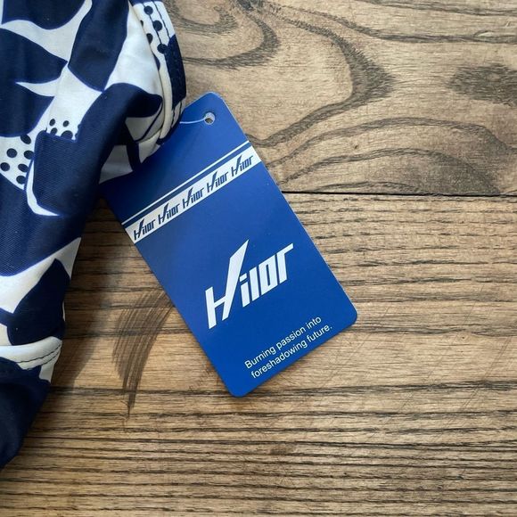 NWT Hilor Womens Swim Top US 12 - Picture 6 of 10